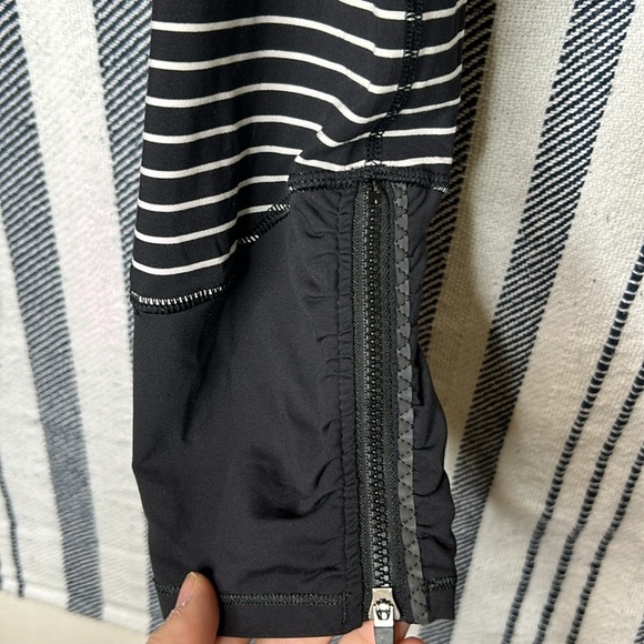 Lululemon Runday Crop Leggings 23” - Picture 7 of 9